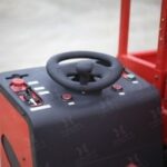Фото 18 - Самоходный Ножничный Подъемник QZ-030-110 WD OXLIFT 300 кг 11 м.