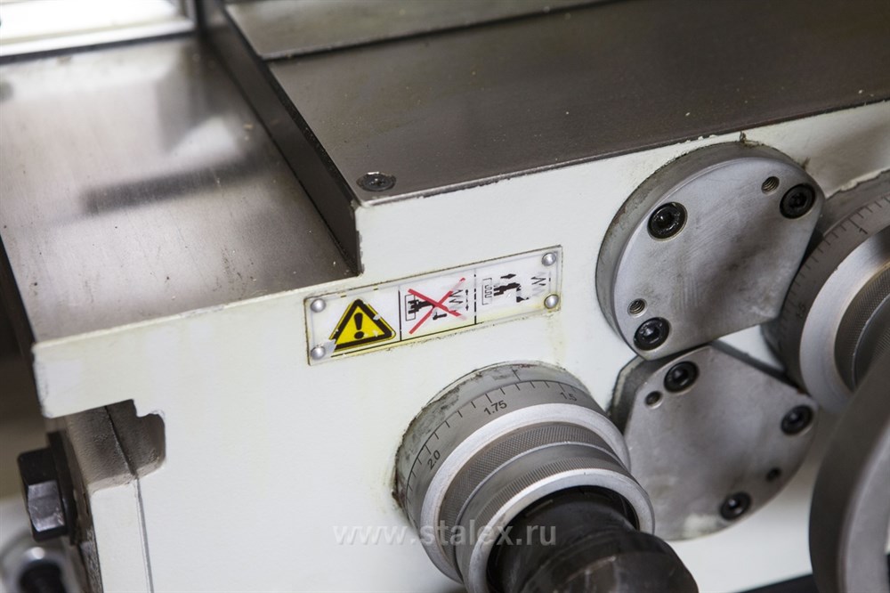 Фото 6 - Широкоуниверсальный фрезерный станок STALEX MUF150 Servo.