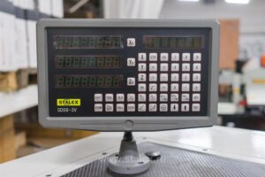 Фото 28 - Токарно-винторезный станок STALEX CM6241/1000.