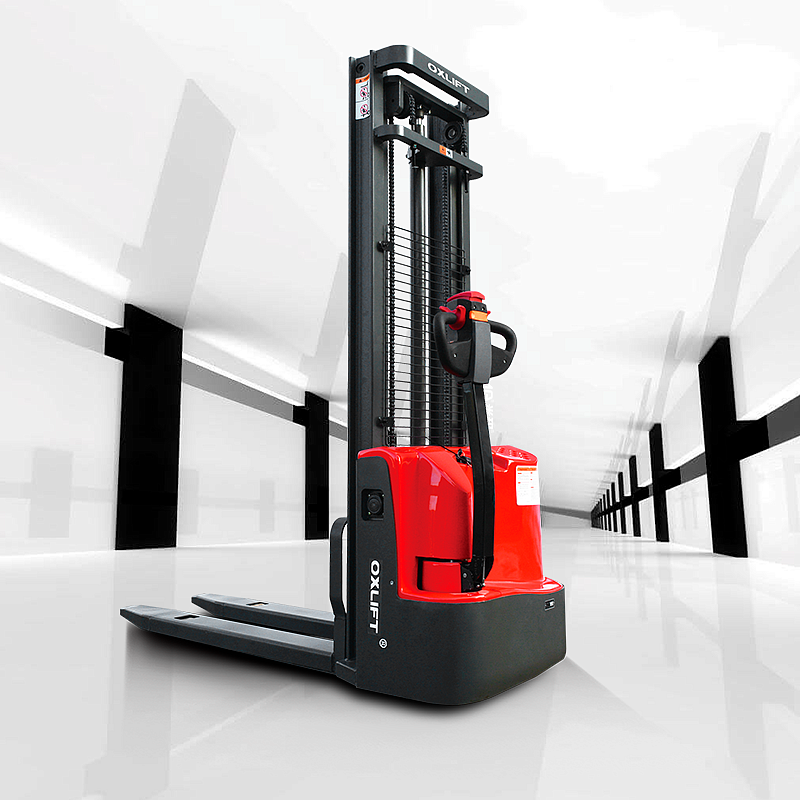 Фото 46 - Самоходный Штабелер AX-3012 OXLIFT 3 м 1200 кг.