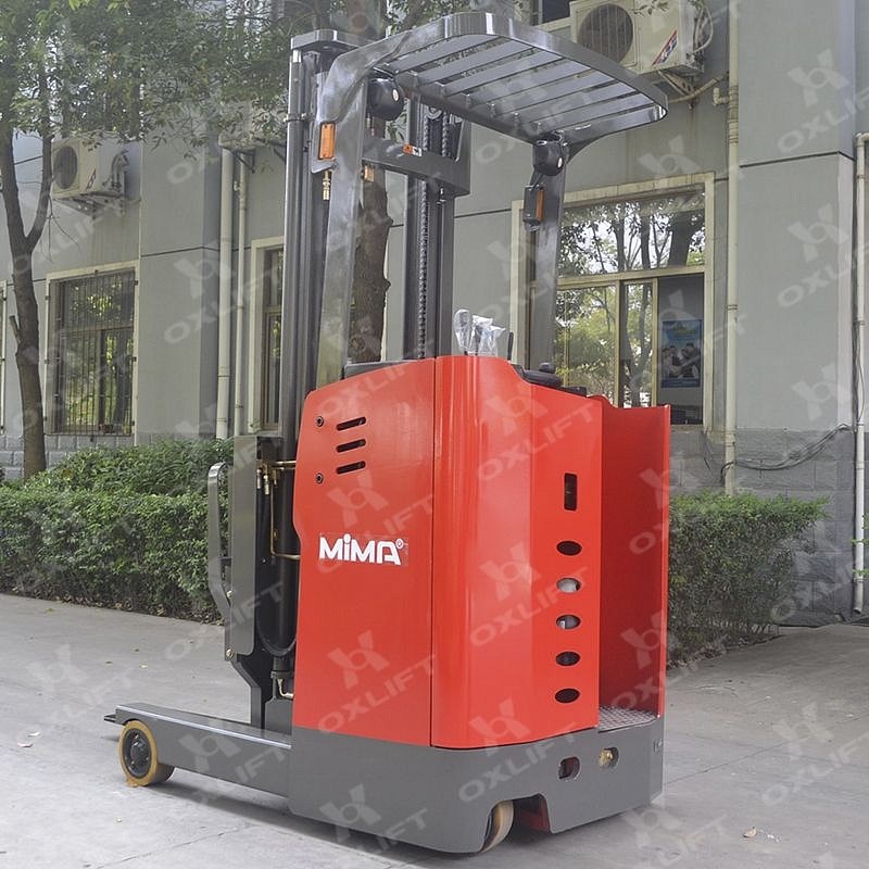 Фото 49 - Ричтраки с кабиной стоя MF15-35 OXLIFT.