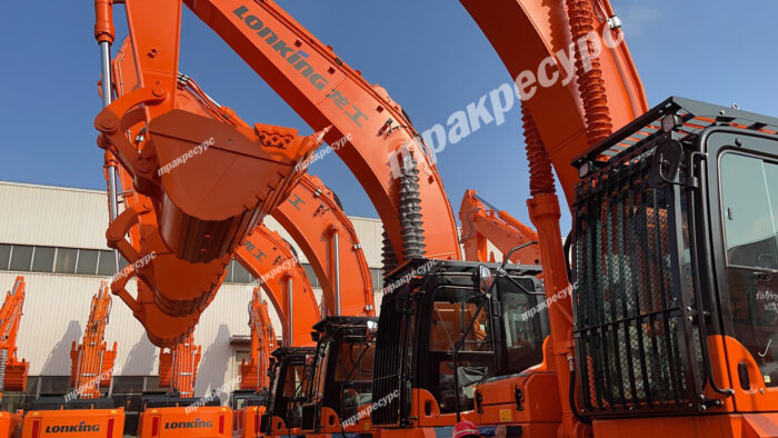 Фото 2 - Гусеничный экскаватор Lonking CDM6550.